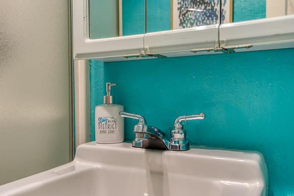 קוס ביי #Stayinmydistrict Historic Apartment Near Downtown מראה חיצוני תמונה